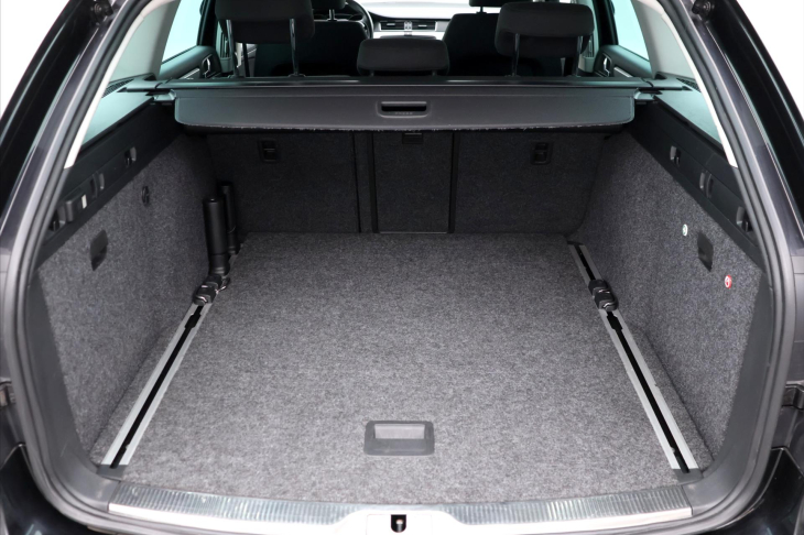 Škoda Superb 2,0 TDI 125kW DSG Navi Xenon