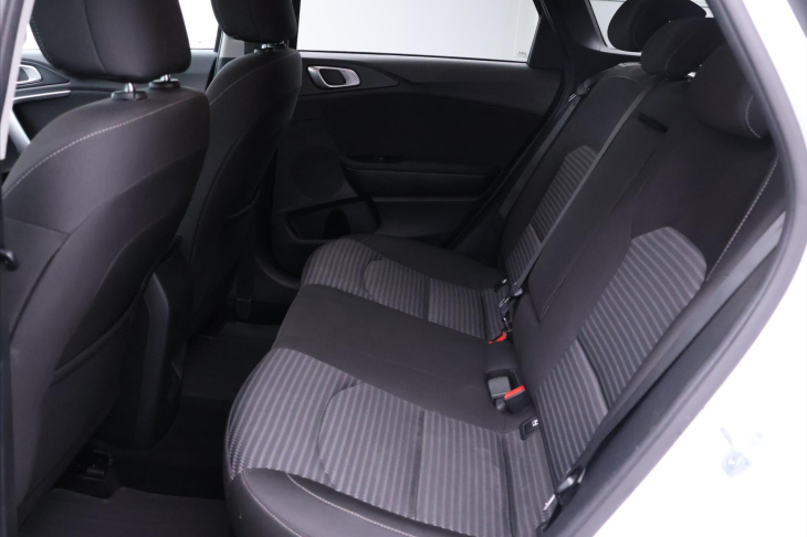 Kia Ceed 1,5 T-GDI 117kW Aut. CZ DPH