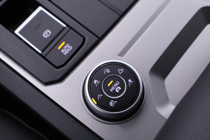 Volkswagen Touareg 3,0 TDI V6 170kW DSG 4M CZ DPH