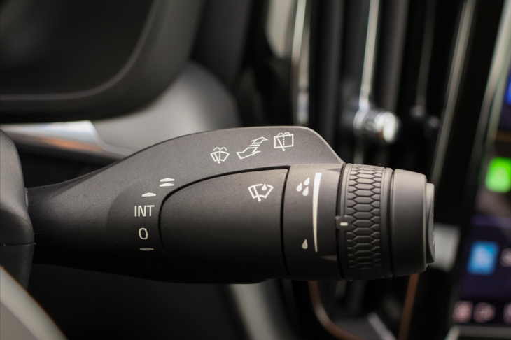 Volvo XC60 2,0 B5 183kW AWD Summum DPH