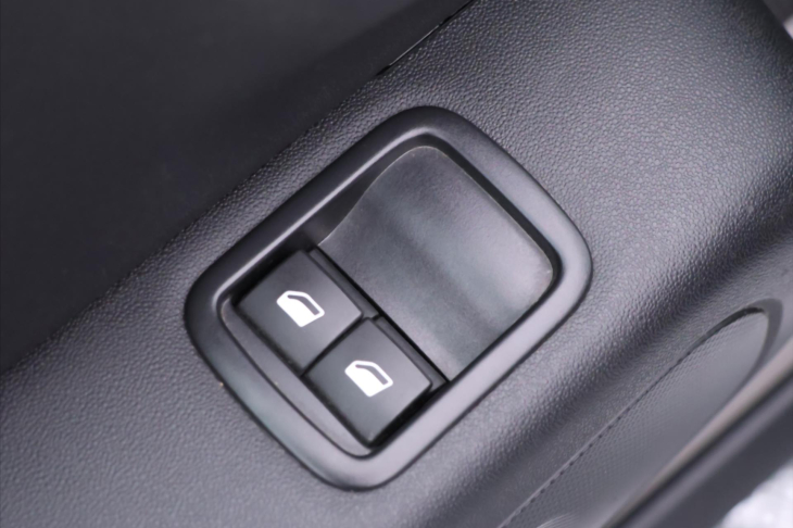 Citroën C3 1,2 PT 82k CZ Shine Serv.Kniha