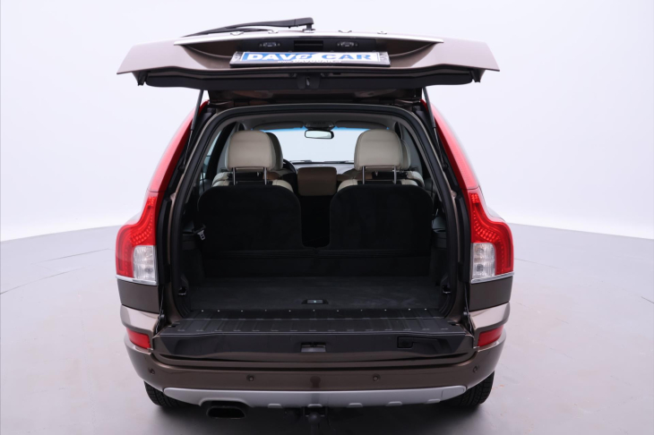 Volvo XC90 2,4 D5 147kW AWD Summum 7-Míst
