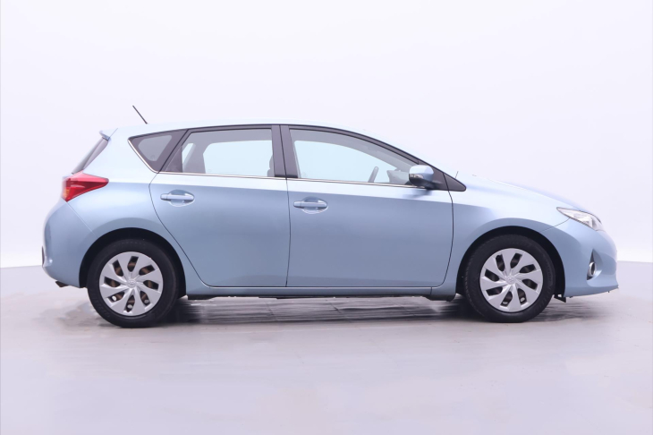 Toyota Auris 1,3 Dual VVT-i 73kW Klima CZ