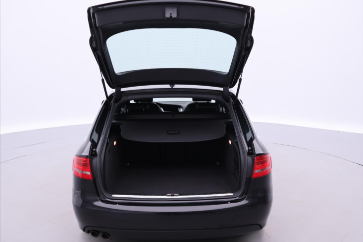 Audi A4 2,0 TDI 125kW S-Line Aut.klima