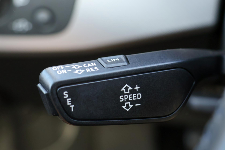 Audi A4 2,0 TDI 110kW Sport Navi Xenon