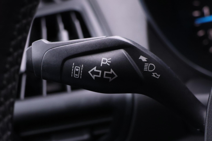 Ford Grand C-MAX 2,0 TDCI 110kW 7-Míst 1.Maj