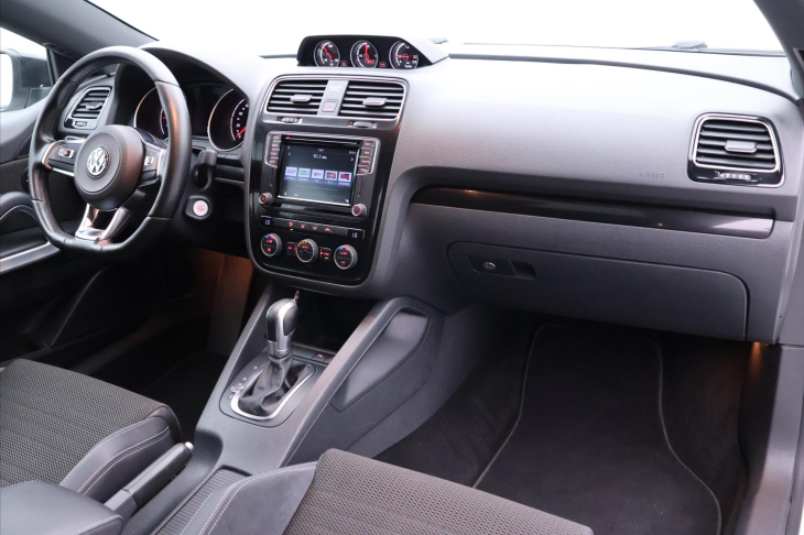 Volkswagen Scirocco 2,0 TDI 110kW DSG R-Line Xenon