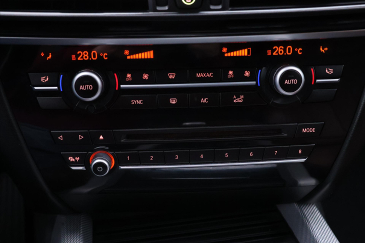 BMW X5 3,0 40d 230kW xD CZ M Paket DPH