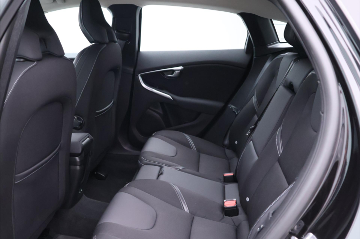 Volvo V40 2,0 D2 Winter Packet LED