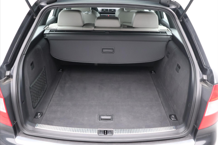 Audi S4 4,2 V8 253kW Quattro Recaro