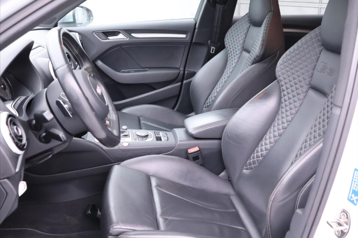 Audi S3 2,0 TFSI 221kW S-Tronic Quattro