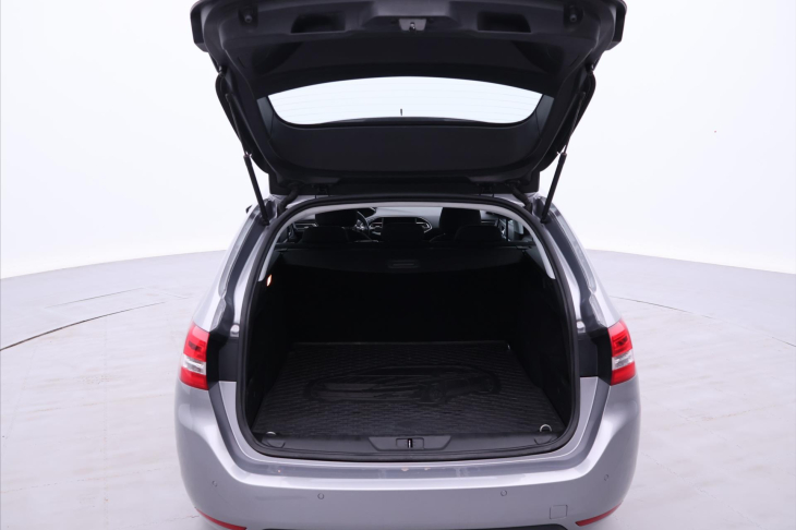 Peugeot 308 1,5 HDI 96kW CZ 1.Maj DPH