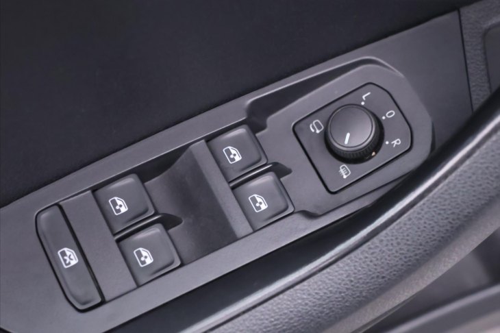 Škoda Karoq 2,0 TDI 110kW Style LED DPH