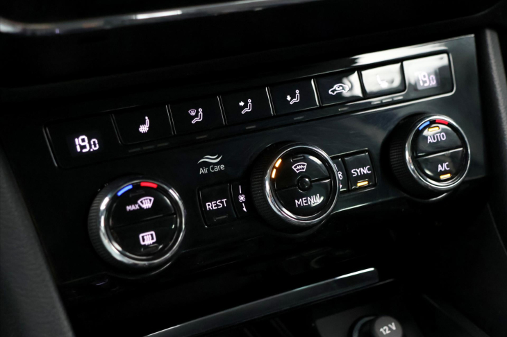 Škoda Superb 2,0 TDI 110kW CZ Style DSG