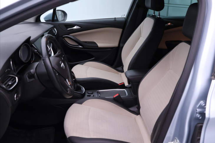 Opel Astra 1,6 CDTi 81kW CZ Sports Tourer