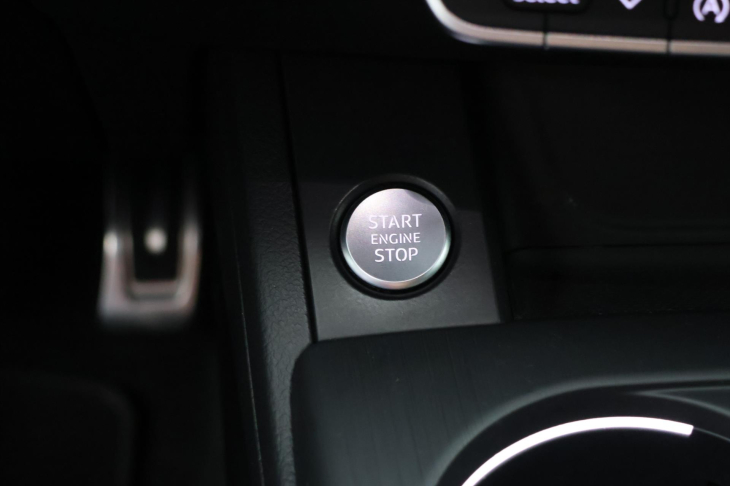 Audi A4 2,0 TDI 140kW Aut Quattro CZ