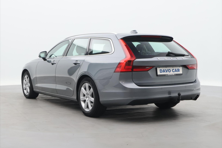 Volvo V90 2.0 D3 110kW Momentum LED