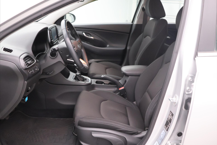 Hyundai i30 1,6 CRDi 85kW Style CZ 1.Maj.