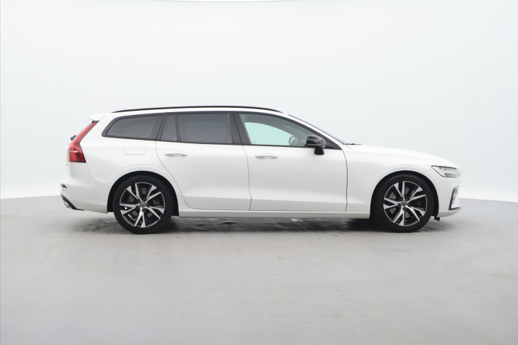 Volvo V60 2,0 T5 184kW Drive-E R-Design