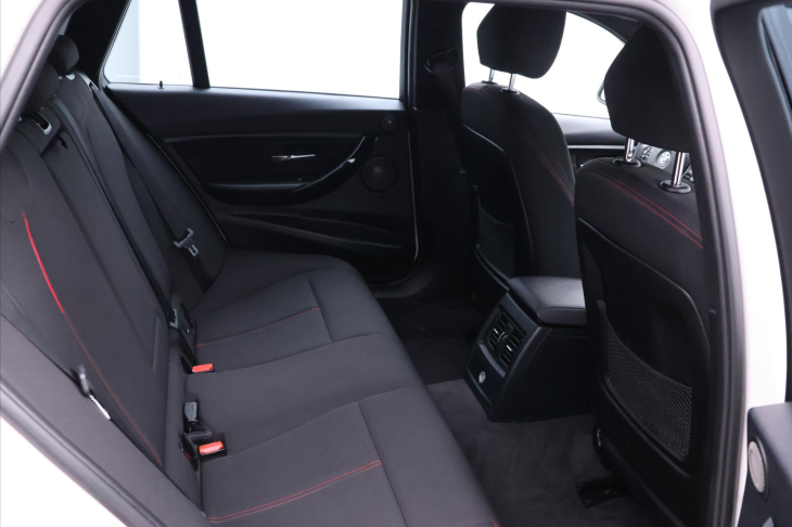 BMW Řada 3 3,0 335dA xDrive Sport CZ DPH