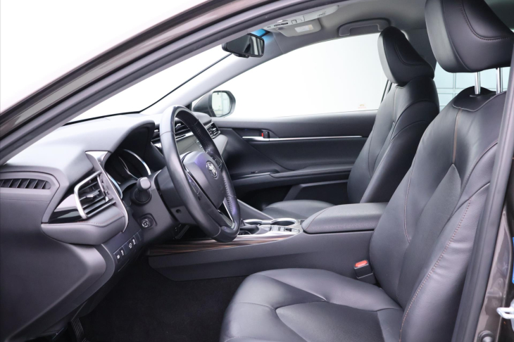 Toyota Camry 2,5 Hybrid 131kW Executive CZ