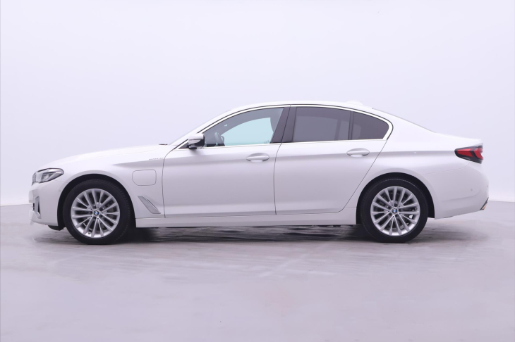 BMW Řada 5 2,0 530e xDrive 135kW CZ DPH