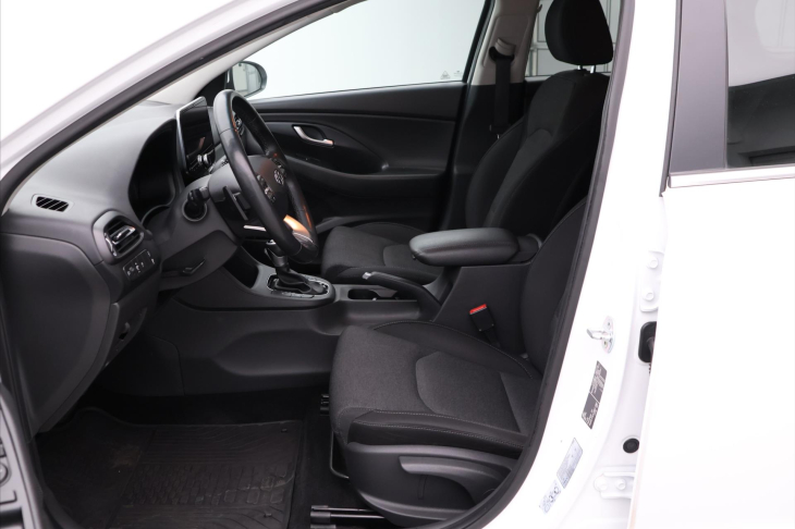 Hyundai i30 1,6 CRDI CZ 1.Maj. DPH
