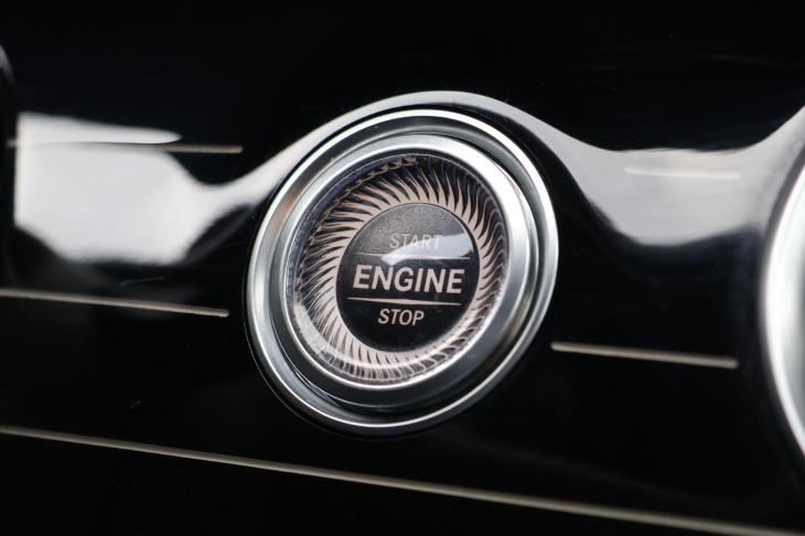 Mercedes-Benz Třídy E 4,0 63S 4MATIC+ 450kW AMG DPH