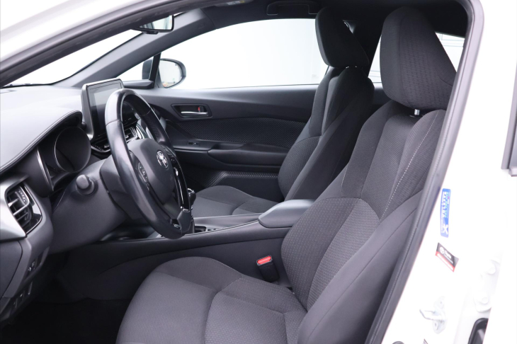 Toyota C-HR 1,2 Turbo 85kW CZ Serv.kniha