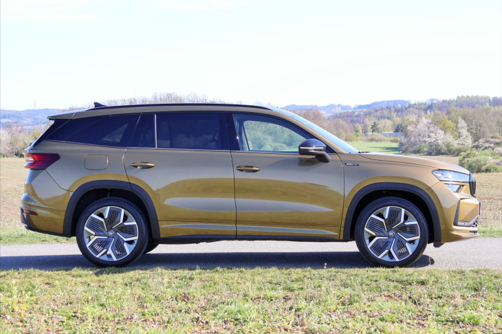 Škoda Kodiaq 2,0 TDI DSG 4x4 Sportline 7-Míst