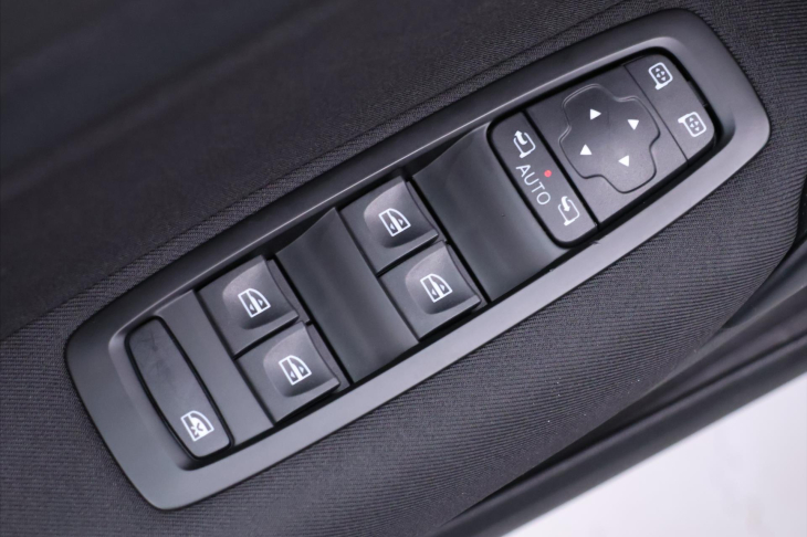 Renault Mégane 1,6 SCe 84kW Life CZ