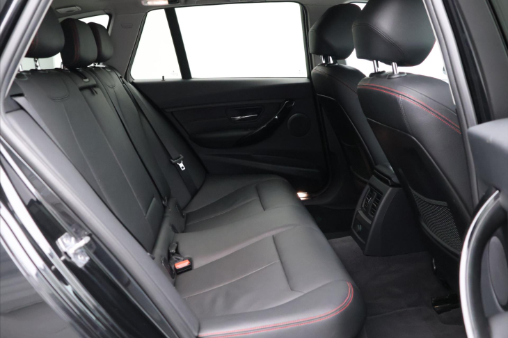 BMW Řada 3 3,0 330d 210kW Aut. xDrive