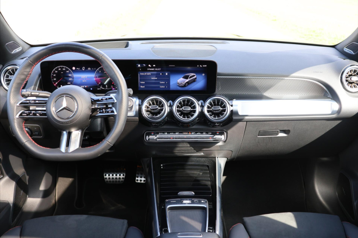 Mercedes-Benz GLB 2,0 200d 4Matic AMG Panorama