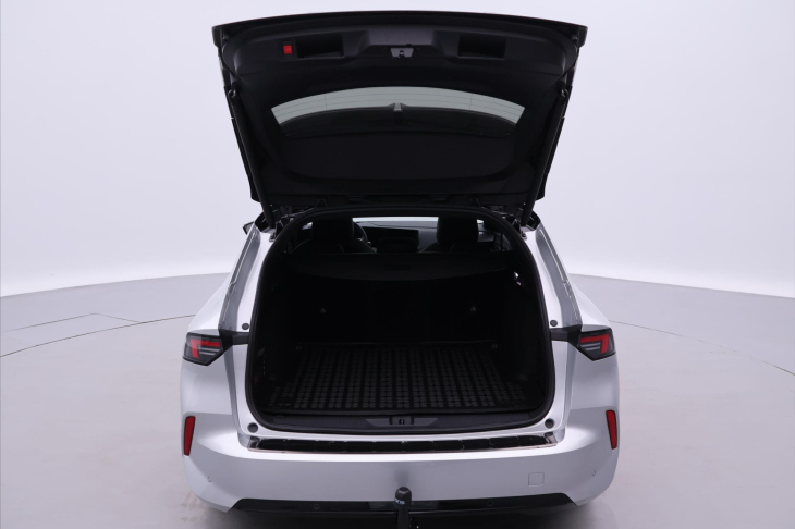 Opel Astra 1,2 96 kW Ultimate ST CZ TZ