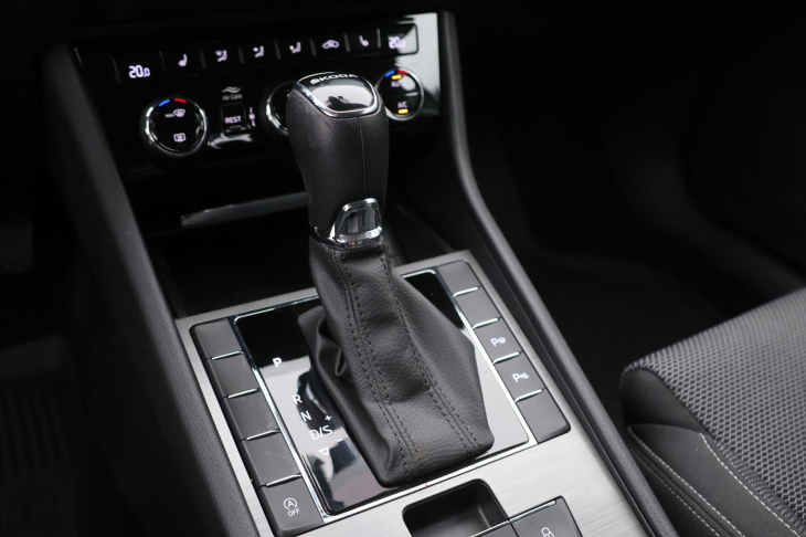 Škoda Superb 1,5 TSI 110kW Style DSG CZ DPH