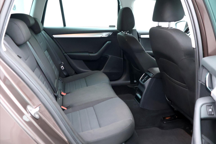 Škoda Octavia 2,0 TDI 110kW CZ Style DPH