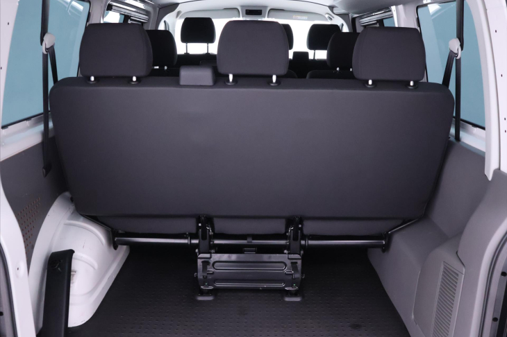 Volkswagen Transporter 2,0 TDI 110kW DSG 9-Míst CZ DPH