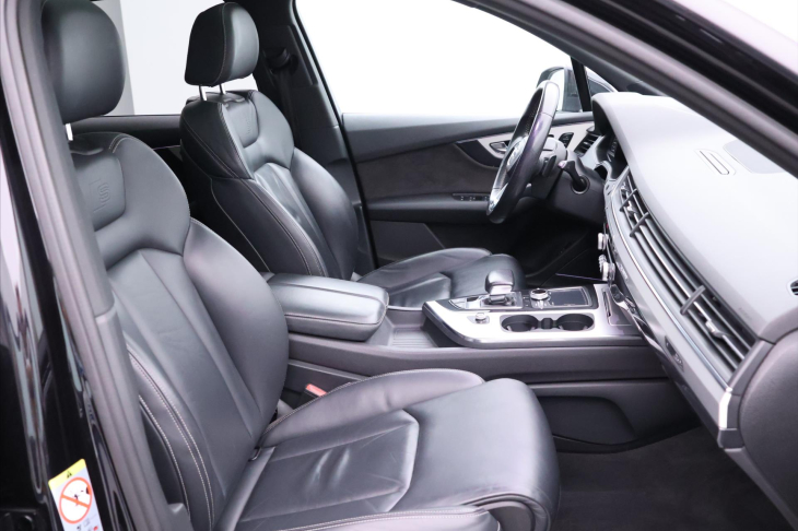 Audi Q7 3,0 TDI 200kw S-LINE DPH BOSE