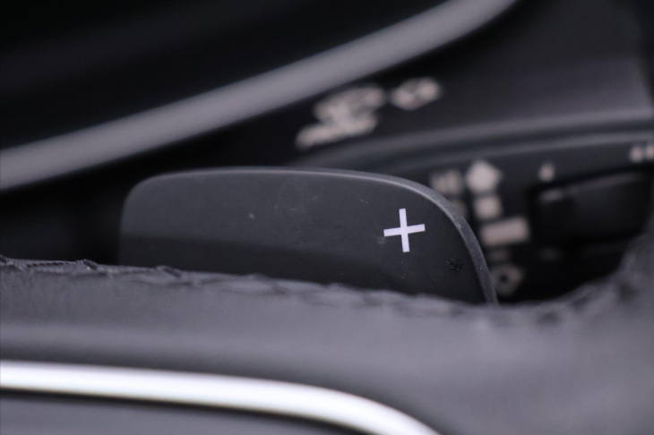 Audi Q5 2,0 40TDI S-line quattro DPH