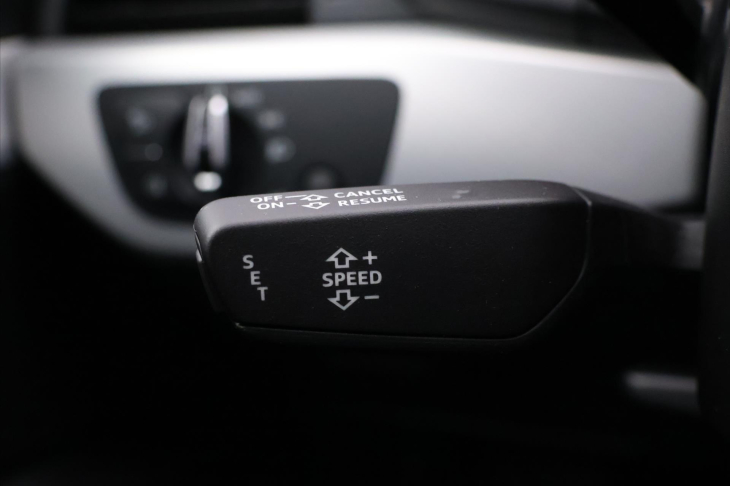 Audi A4 2,0 TFSI 185kW Quattro S-LINE
