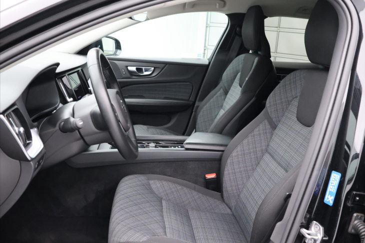 Volvo V60 2,0 B4 AWD Cross Country DPH
