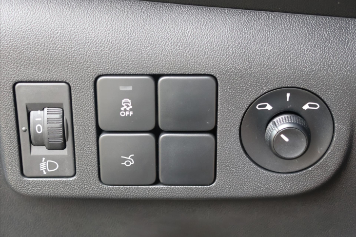 Citroën C-Elysée 1,2 PT Selection Navi 1.Maj