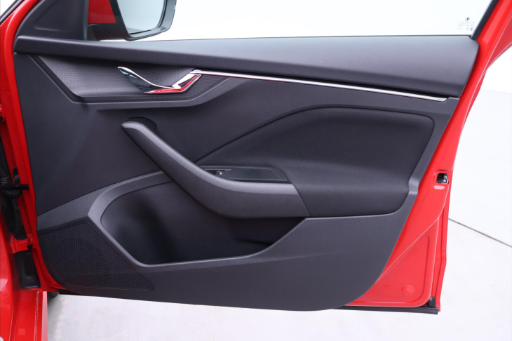 Škoda Kamiq 1,0 TSI Clever LED DPH Serv.kn