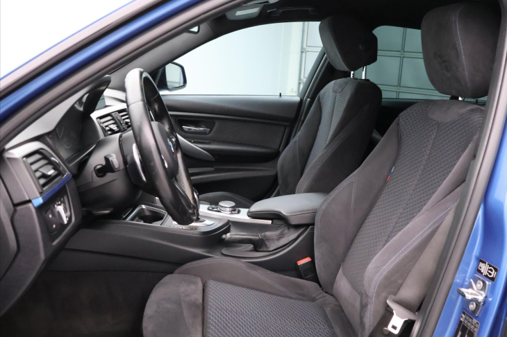 BMW Řada 3 2,0 320d 135 kW CZ M Paket