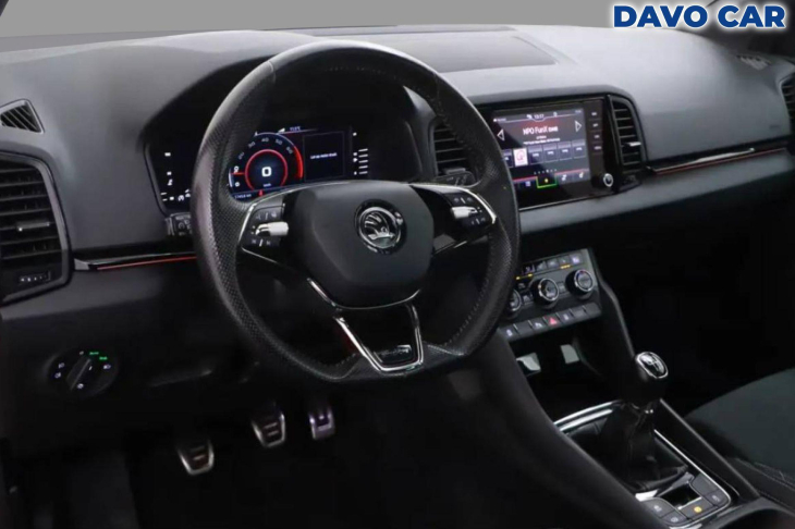 Škoda Karoq 1.5 TSI sportline Canton pano