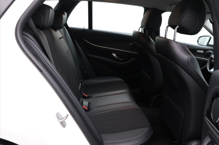 Mercedes-Benz Třídy E 2.0 220d 143kW 4Matic Aut.