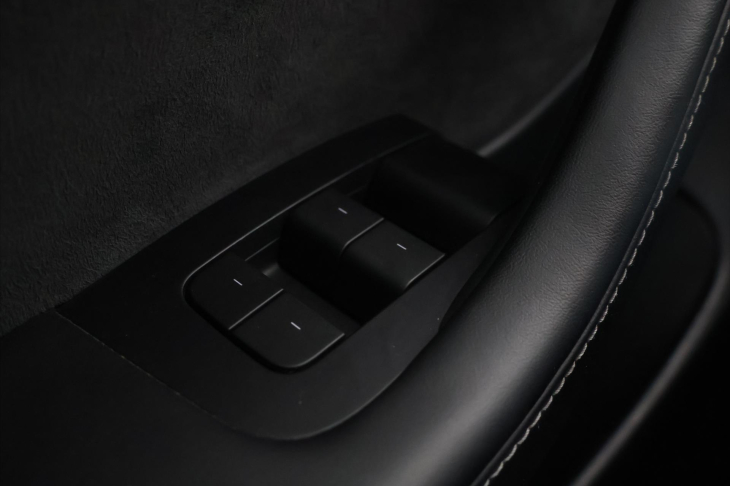 Tesla Model 3 Long Range AWD sOH 89,3% DPH