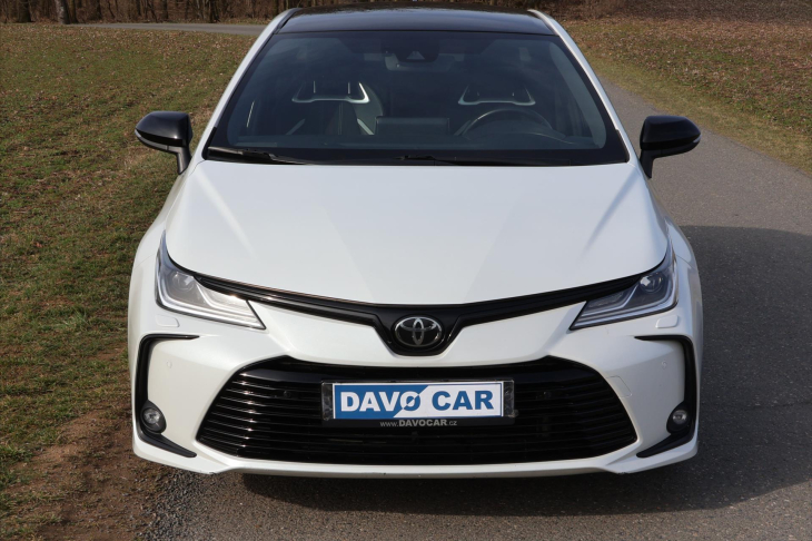 Toyota Corolla 1,8 Hybrid e-CVT 1.Maj DPH GR