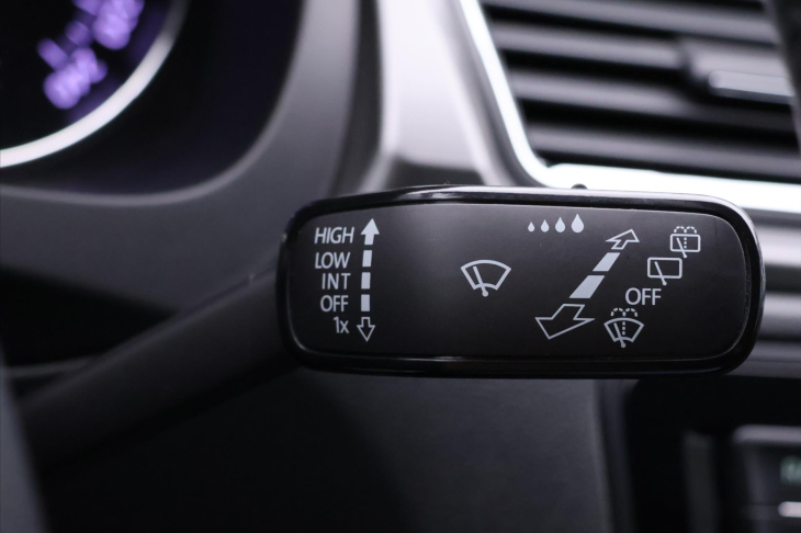 Škoda Rapid 1,2 TSI 81kW Aut.klima Xenon CZ