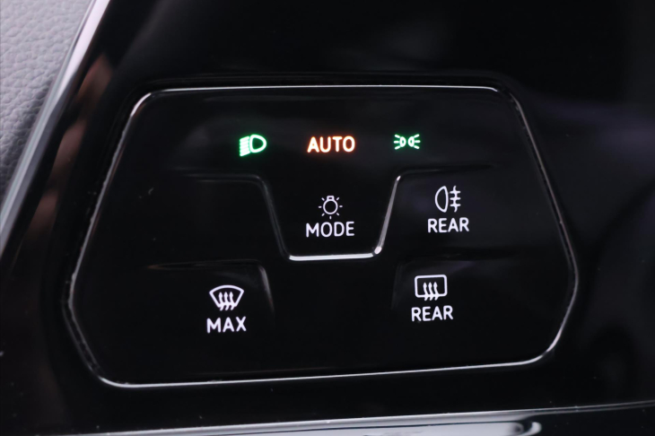 Volkswagen Golf 1,5 TSI EVO 110kW mHEV Life DSG